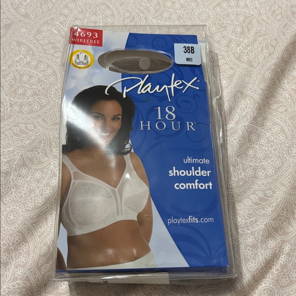 NIB Playtex 18 Hour Wirefree Bra in White
